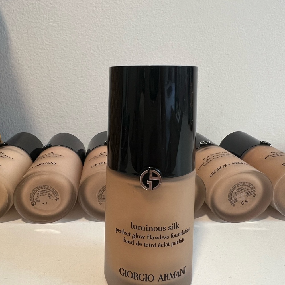 Giorgio Armani Cream Foundation Luminous Silk 5.9